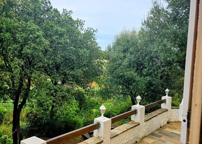 Cap Corse Une Villa Dans Un Nid De Verdure